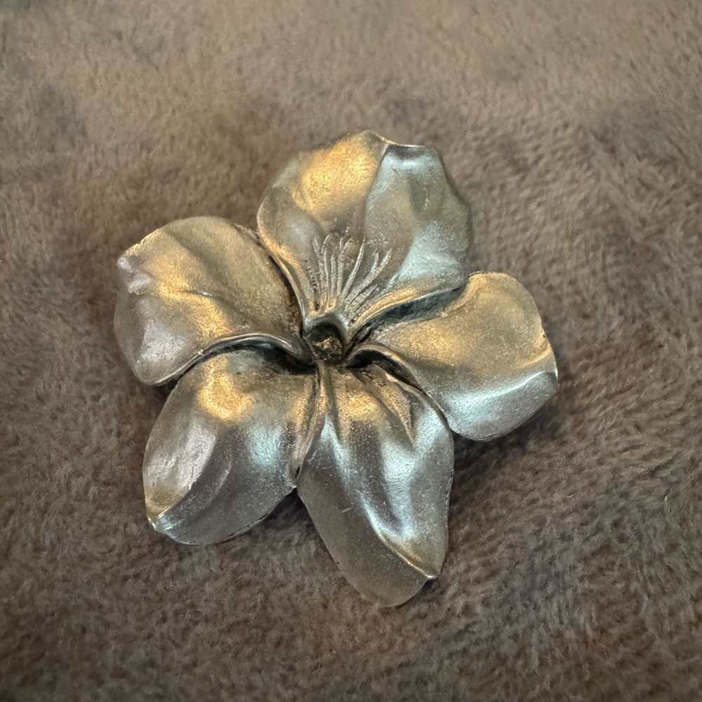 Silver Floral Brooch